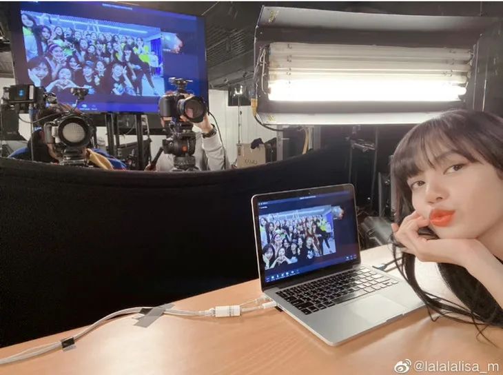 OMG | 倪妮这自拍角度普通人真hold不住