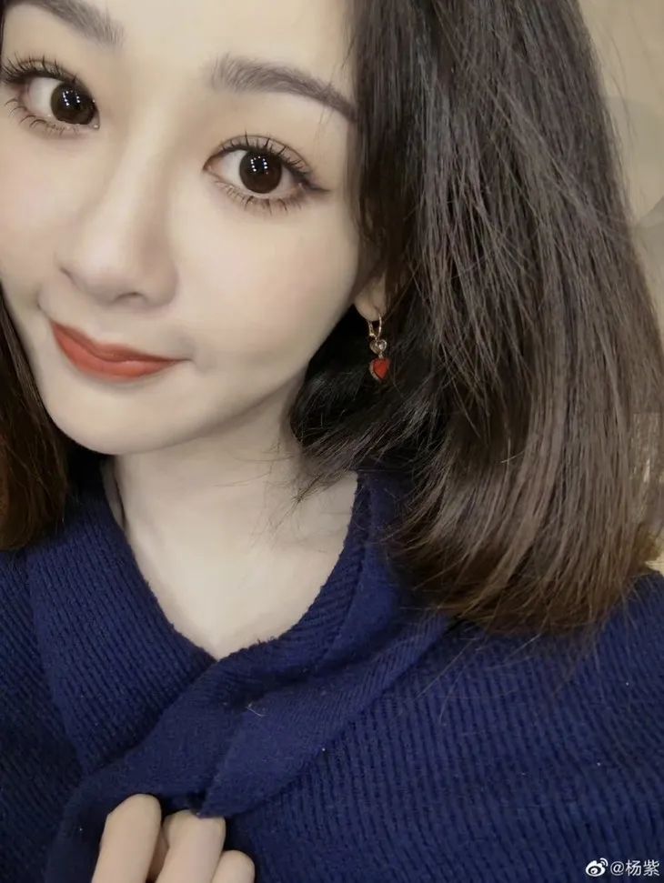 OMG | 倪妮这自拍角度普通人真hold不住