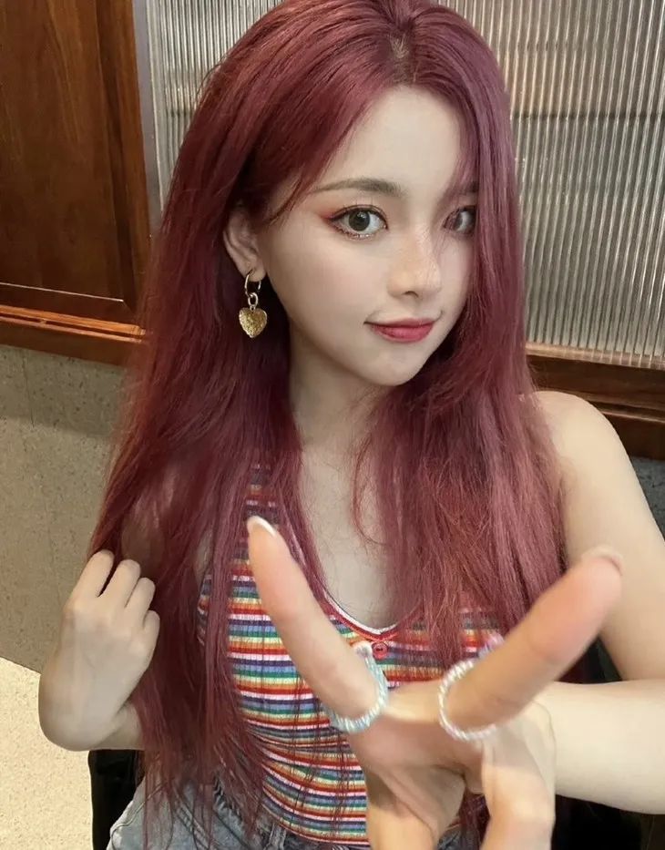 OMG | 倪妮这自拍角度普通人真hold不住