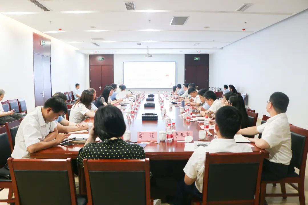 市对接京津冀工作专班、市发展改革委到济南新材料产业园区调研