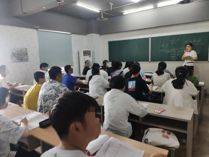 河南两地通报曝光6起违规组织培训典型案例！