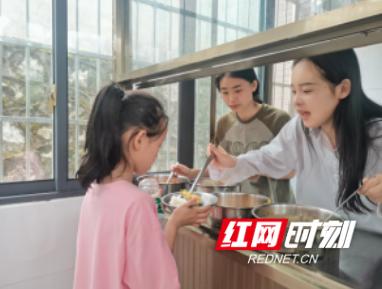 瀏陽(yáng)市達(dá)滸鎮(zhèn)達(dá)滸完小三下鄉(xiāng)支教活動(dòng)(圖4) 瀏陽(yáng)市達(dá)滸鎮(zhèn)達(dá)滸完小三下鄉(xiāng)支教活動(dòng)(圖4)