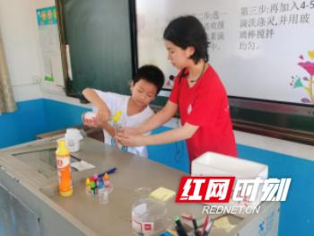 瀏陽(yáng)市達(dá)滸鎮(zhèn)達(dá)滸完小三下鄉(xiāng)支教活動(dòng)(圖5) 瀏陽(yáng)市達(dá)滸鎮(zhèn)達(dá)滸完小三下鄉(xiāng)支教活動(dòng)(圖5)