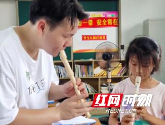 瀏陽(yáng)市達(dá)滸鎮(zhèn)達(dá)滸完小三下鄉(xiāng)支教活動(dòng)(圖6) 瀏陽(yáng)市達(dá)滸鎮(zhèn)達(dá)滸完小三下鄉(xiāng)支教活動(dòng)(圖6)