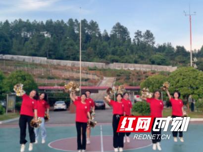 瀏陽(yáng)市達(dá)滸鎮(zhèn)達(dá)滸完小三下鄉(xiāng)支教活動(dòng)(圖7) 瀏陽(yáng)市達(dá)滸鎮(zhèn)達(dá)滸完小三下鄉(xiāng)支教活動(dòng)(圖7)