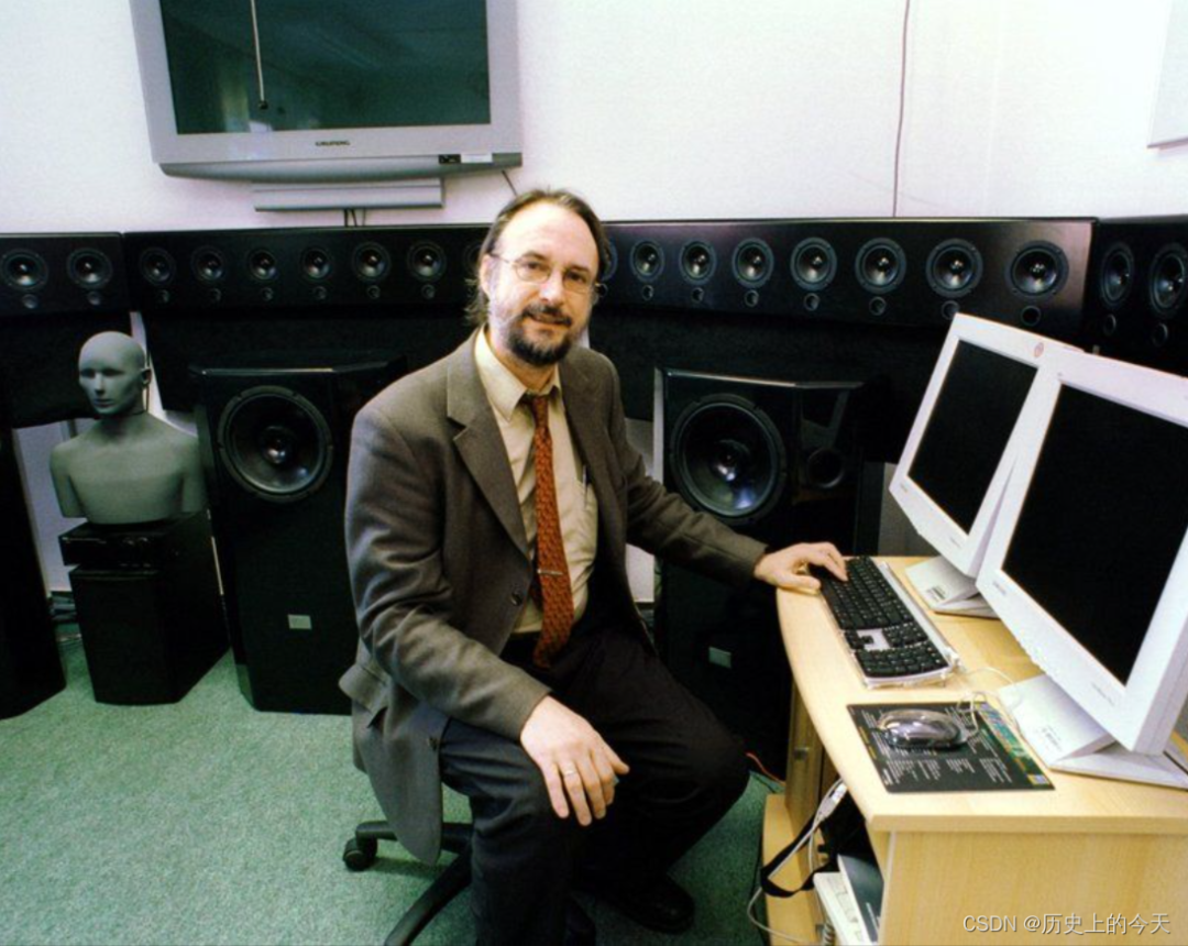 历史上的今天：MP3 诞生日；系统动力学的开创者诞生；正面战胜 IBM 的计算机公司