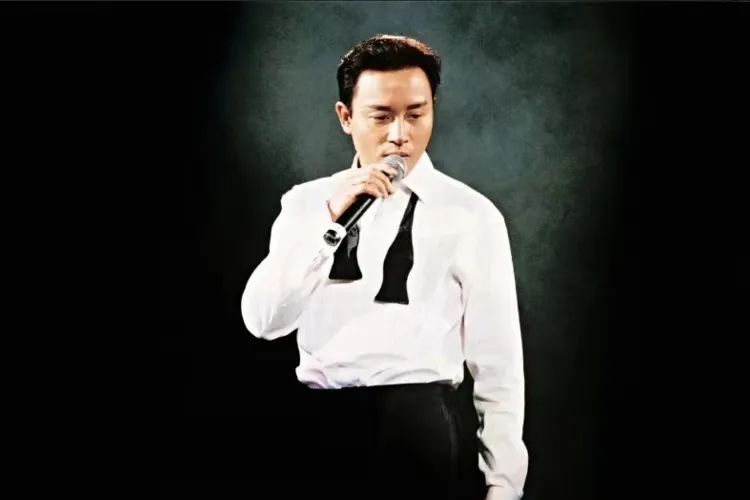 真的不给杨千嬅结一下“打歌费”吗？@Eason