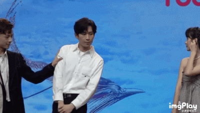 亲手拆cp上热搜了？徐梓童称帮助向琴琴是手欠，被网友骂下头？