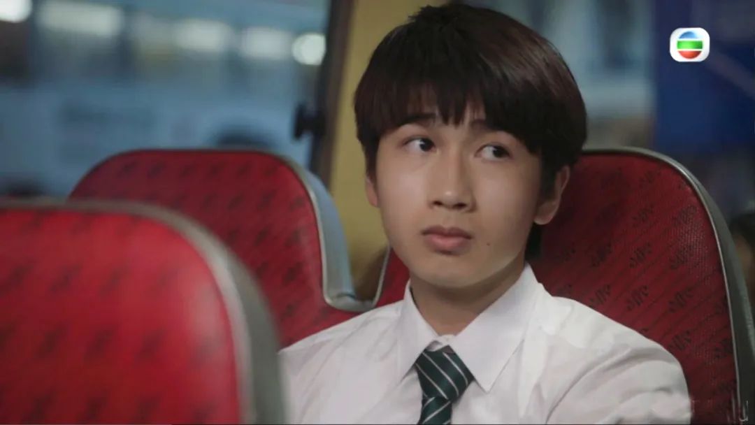 香港电影金像奖“黑马”冯皓扬“擦鞋”古天乐，被赞演技好过“视帝”，得奖后即转战TVB读训练班