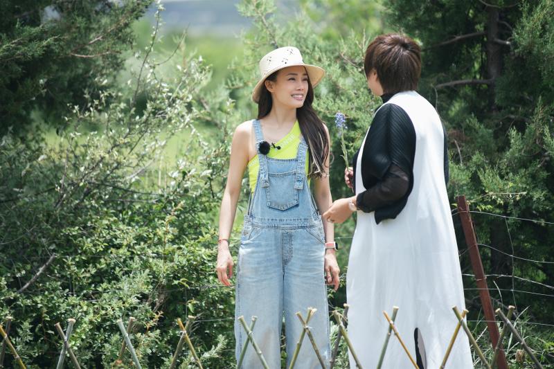 唱歌换取豆腐和番茄，容祖儿《牧野家族》暴露社牛属性