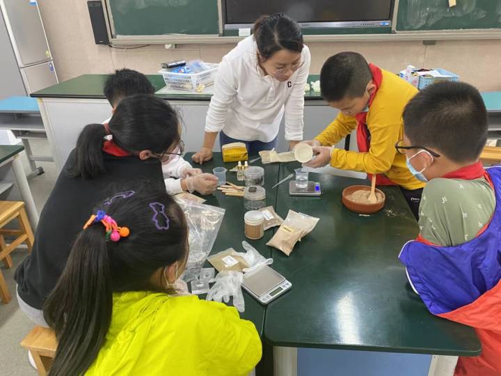 舟山市普陀小學：和美驛站，家長放心(圖1)