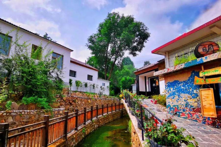 中郝峪村位于淄博市博山区池上镇,是新农村建设的模范村,样板村,近年