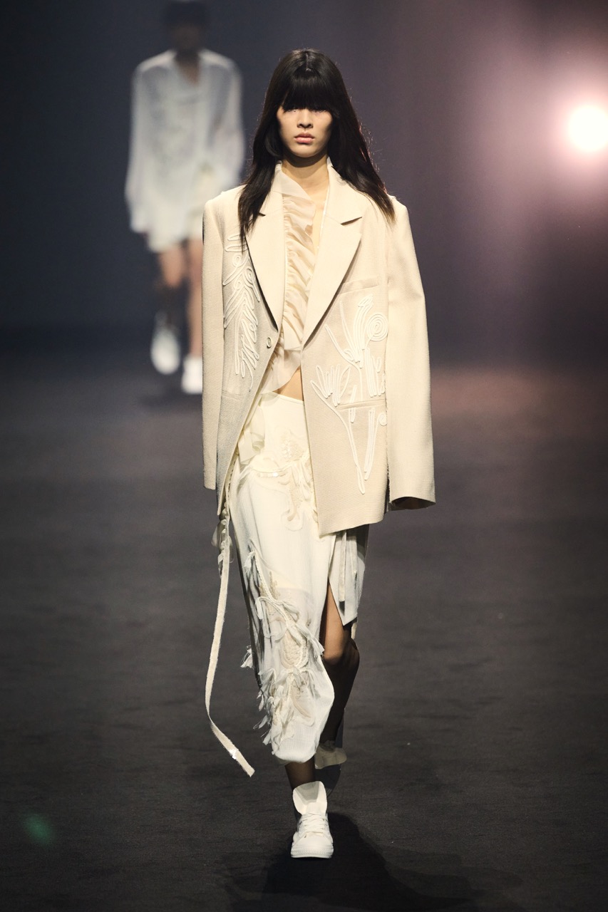 做时代的漫游者,去往未来度假|上海时装周