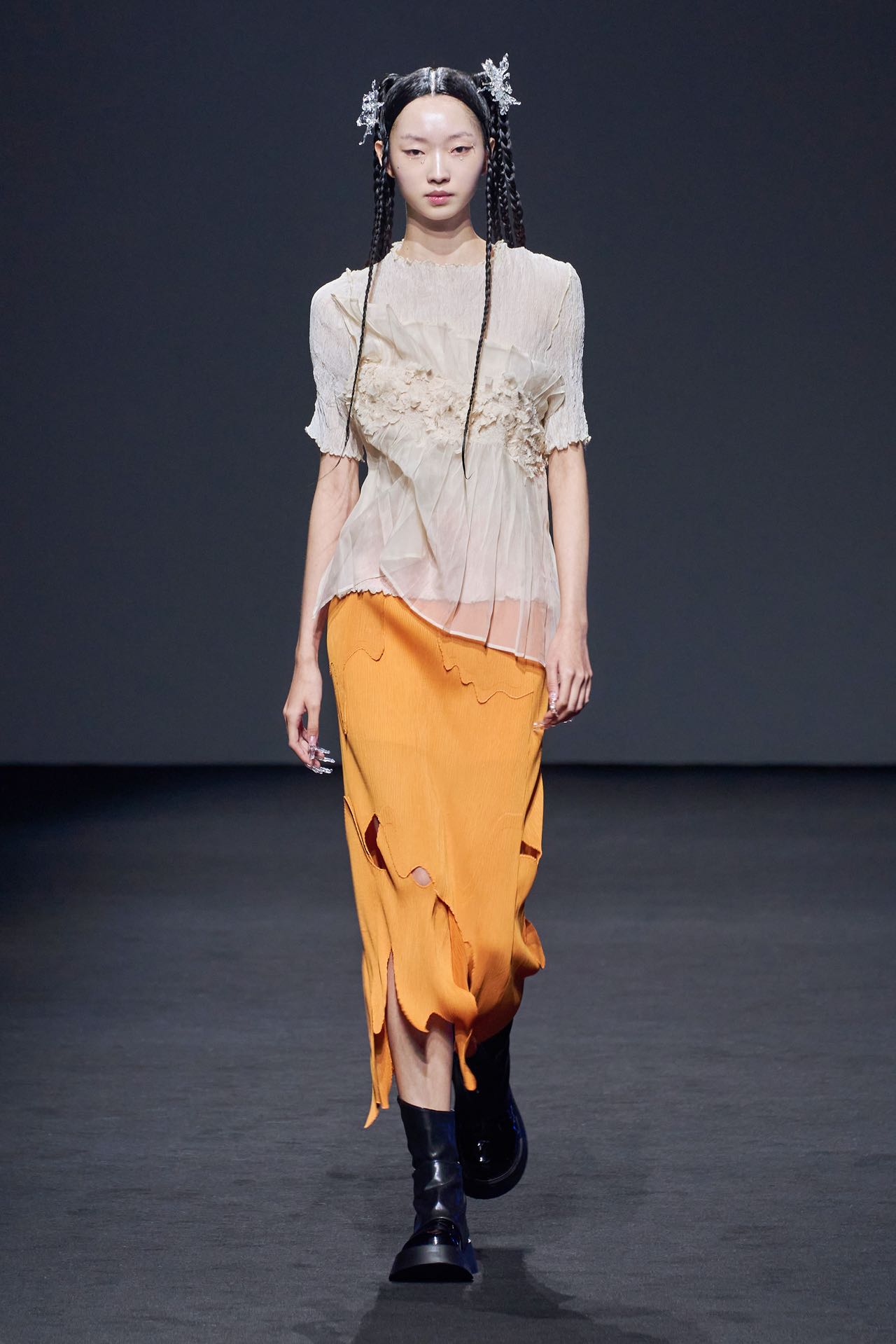 做时代的漫游者,去往未来度假|上海时装周