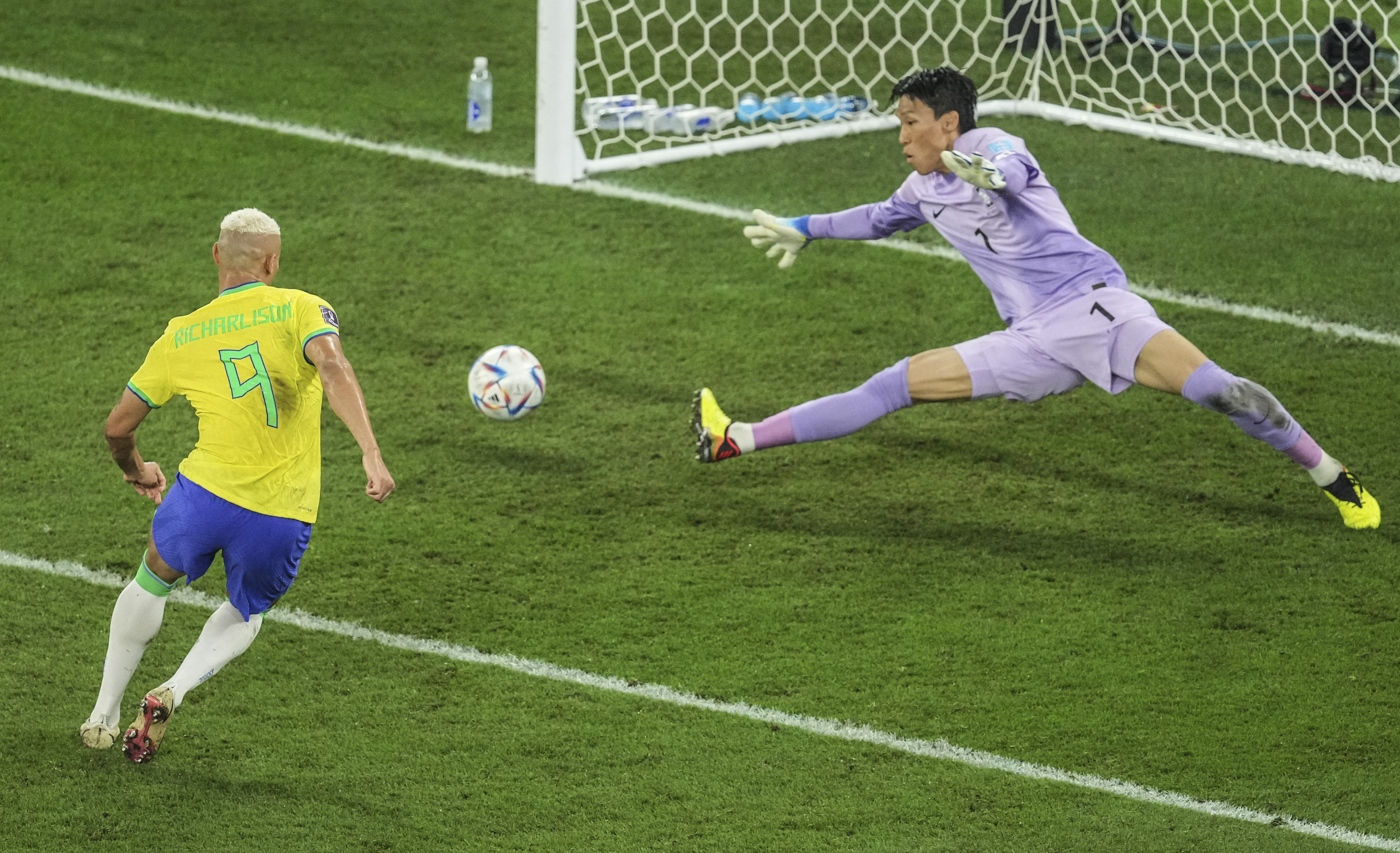 卡塔尔世界杯｜巴西队4:1击败韩国队挺进八强