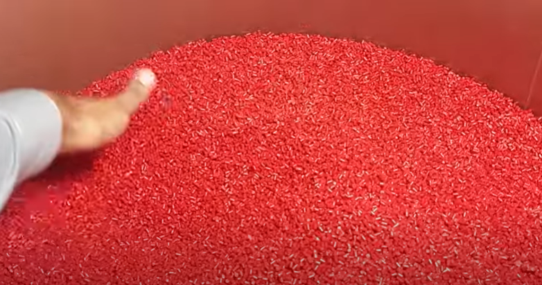 不论高矮凳 中间都有个圆圆的洞 是什么作用？