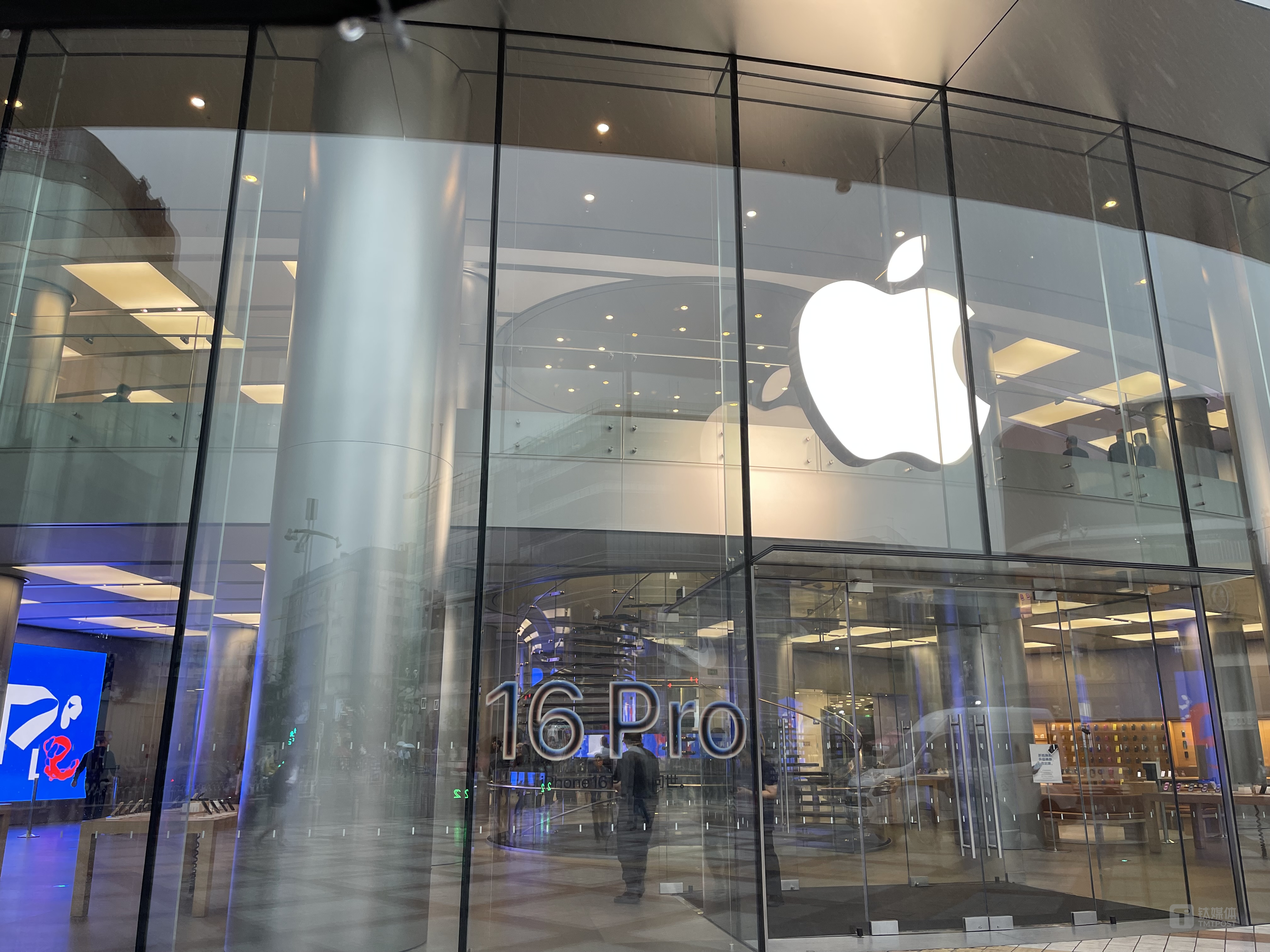 iPhone再降价！苹果“吸金”能力仍碾压所有手机厂商