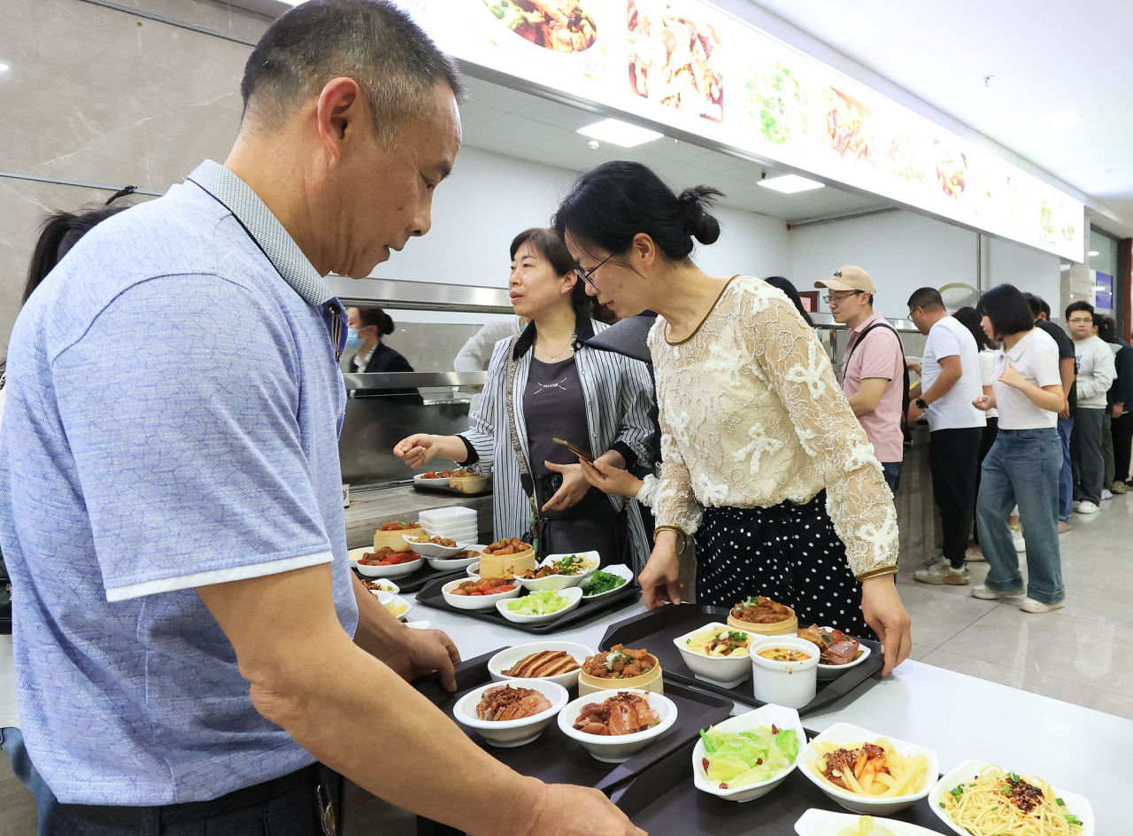 荣昌小城流量“嫁接术”：一只卤鹅撬动290150只