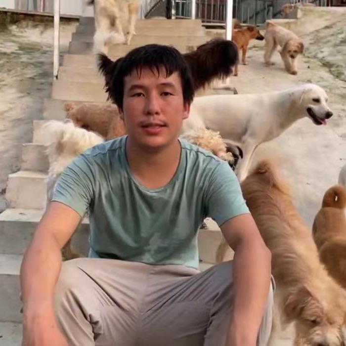 小徐与狗狗的大山生活
