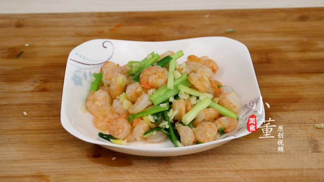 虾仁怎么做(虾仁最忌讳的三种菜)