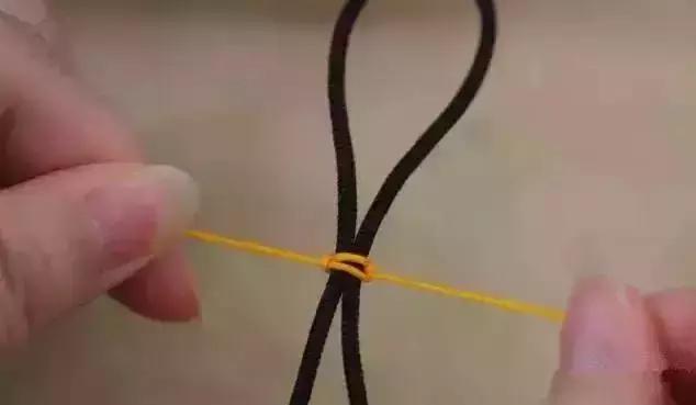  文玩手串怎么系绳，文玩手串编绳打结方法（文玩手串的5种打结方式） 