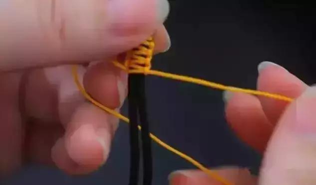  文玩手串怎么系绳，文玩手串编绳打结方法（文玩手串的5种打结方式） 