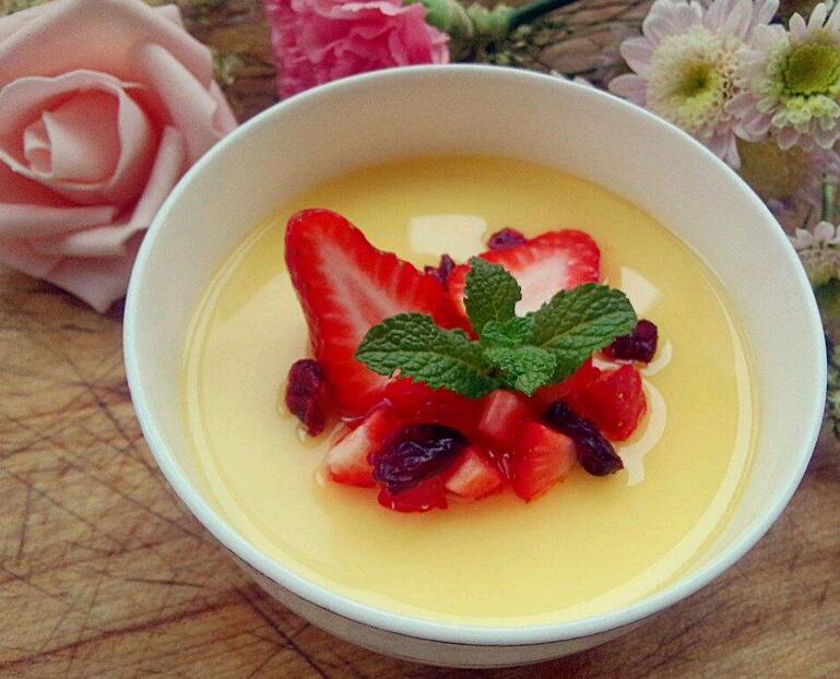 牛奶燉蛋的做法 一招小訣竅 香滑細膩 入口即化 小孩超喜歡！-起舞食譜網