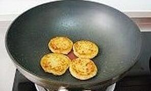 圖片[9]-【土豆餅】做法步驟圖 只要攪一攪 酥香可口 小孩搶著吃-起舞食譜網(wǎng)