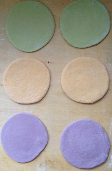 图片[3]-【花朵饺子】做法步骤图  皮薄馅多 营养丰富 娃娃一口气吃了-起舞食谱网