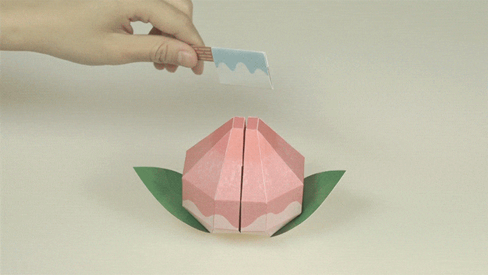 一扔就爆炸的手雷怎么折(会爆炸的火药手雷折纸)