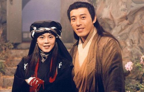 笑傲中,他是杨过,小龙女传人,实力远胜风清扬,是东方不败师傅