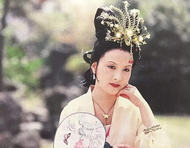 红楼梦:修成仙女的秦可卿,结局如何?红学专家:人物写的欠火候