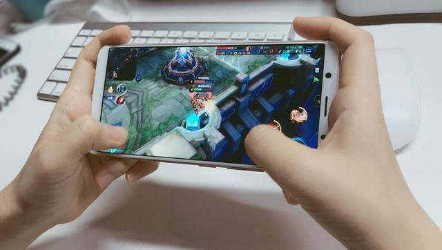 据说男生手机至少有这十款手游中的一款 看看你够不够man?