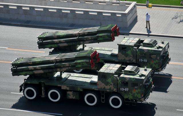 我国phl-03型300毫米远程火箭炮小型火箭炮,我们可以以中国63式107mm