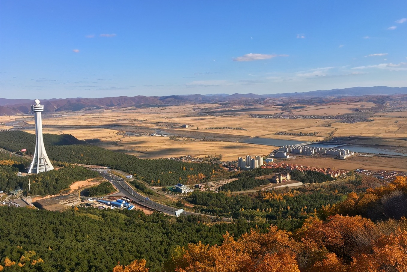 延边大学校徽（想吃韩国美食不用特地出国）