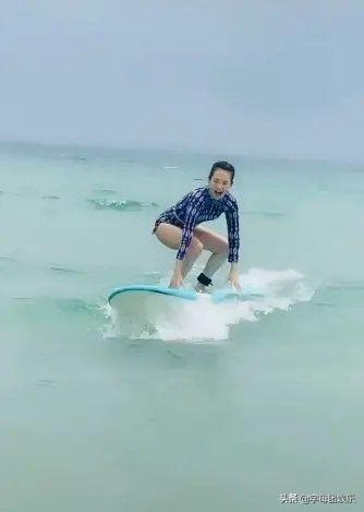 章子怡沙滩照(国际章海边沙滩照片)