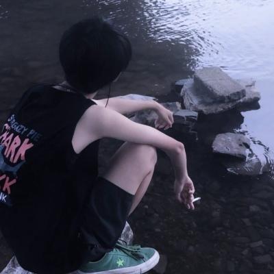 100个霸气昵称男(qq昵称男霸气冷酷)