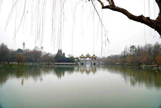 瘦西湖是哪个城市，瘦西湖在哪个城市（明明淡季30元的门票）