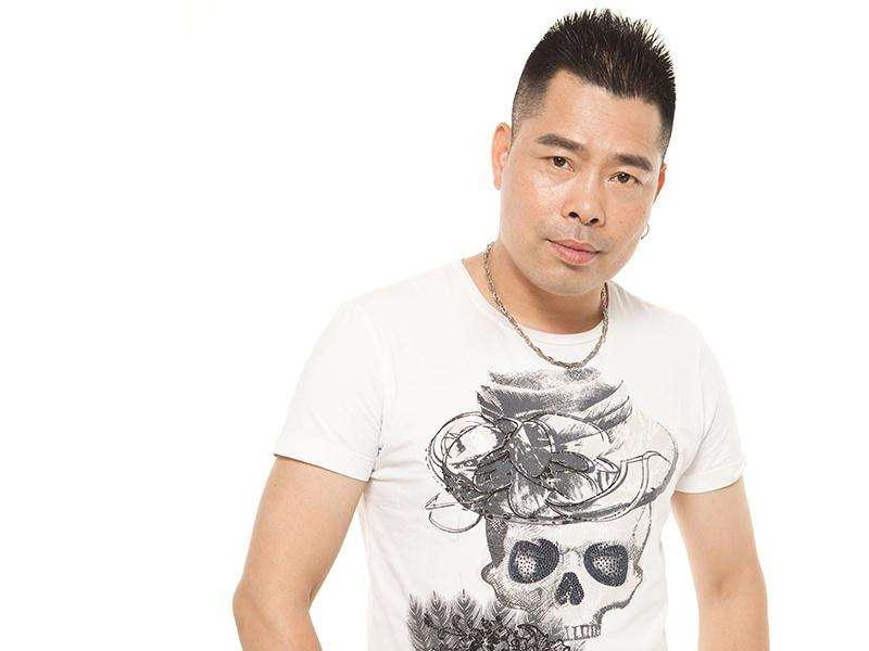 乐者广西容县人,歌手,演员代表作:《三年》许云上广西钦州人,毕业于