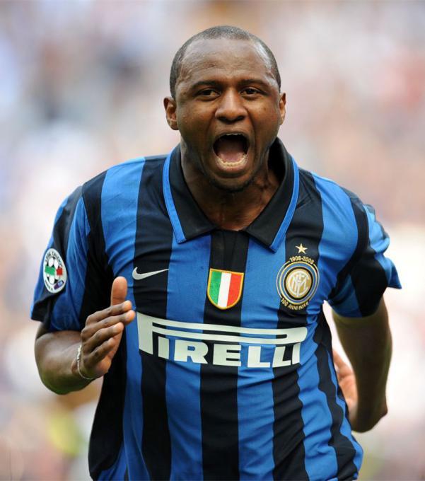 实况足球里谁最好用(实况足球里最好用的后卫)