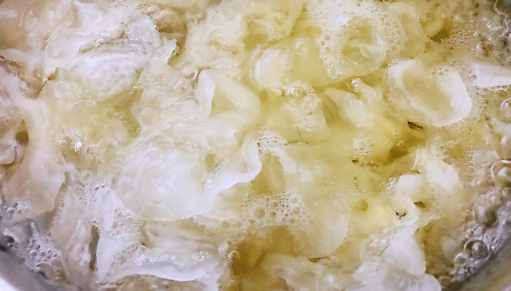 图片[2]-【南瓜银耳羹】做法步骤图 轻松补锌 孩子常吃身体长得好-起舞食谱网