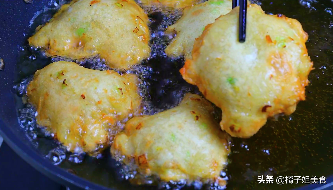 圖片[8]-【油巴子】做法步驟圖 外皮酥脆 內(nèi)里柔軟 無(wú)需揉面搟面 懶人早-起舞食譜網(wǎng)