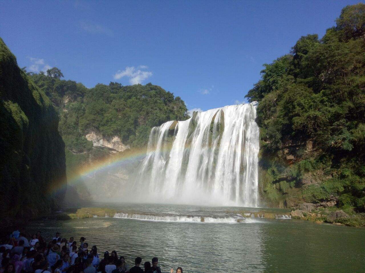 黄果树瀑布在贵州哪里（黄果树瀑布景点游玩攻略）