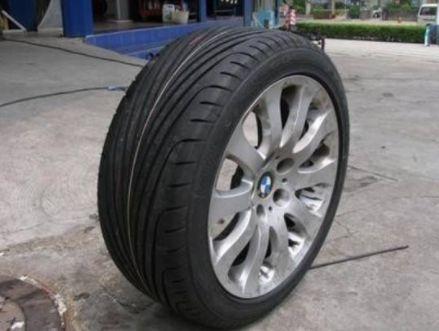 防爆胎和普通的轮胎有什么区别（30秒弄懂两宽轮胎差异）