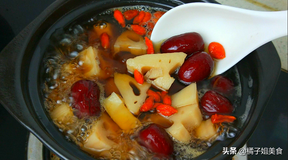 圖片[7]-蓮藕紅棗桂圓湯 簡單易做 補氣補血 美容養(yǎng)顏 潤燥止渴-起舞食譜網(wǎng)