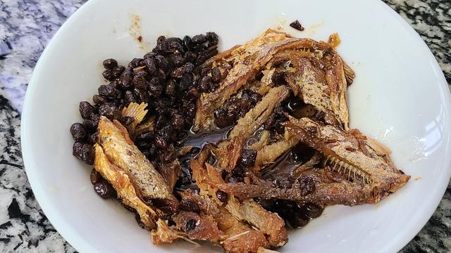 豆豉鯪魚炒苦瓜(廣東豆豉鯪魚的正宗做法)