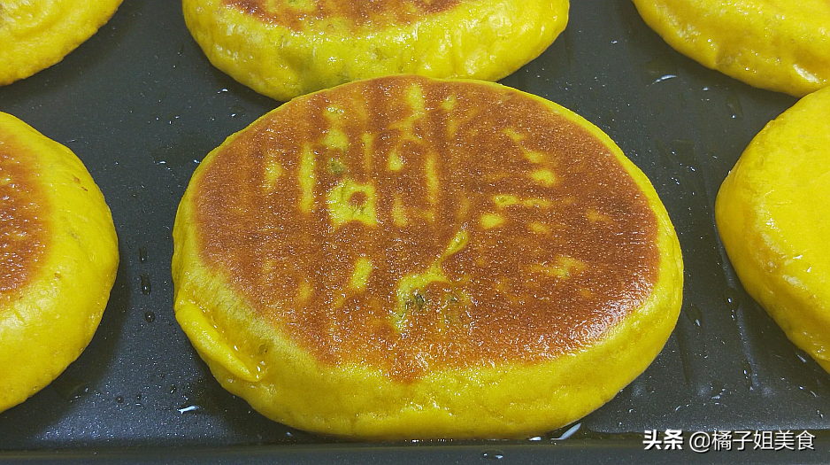 南瓜早餐餅新做法 色香味俱全 營養(yǎng)豐富 大人小孩都愛-起舞食譜網(wǎng)