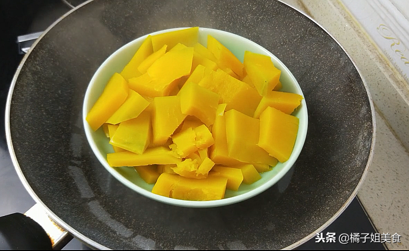 圖片[3]-【南瓜球】做法步驟圖 外皮酥脆 內(nèi)里軟糯-起舞食譜網(wǎng)