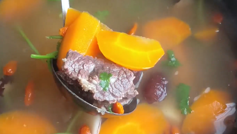 图片[1]-【山药牛肉羹】做法步骤图 汤鲜味美 天冷常给家人煲来喝-起舞食谱网