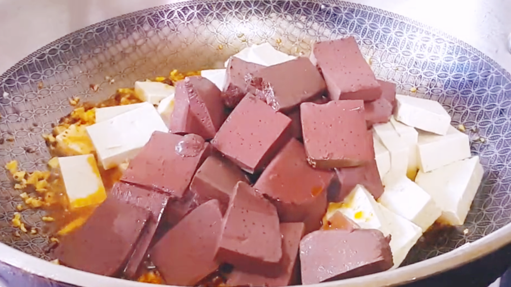 圖片[4]-【豬血燒豆腐】做法步驟圖 開胃又下飯 我家一周至少吃一回-起舞食譜網(wǎng)